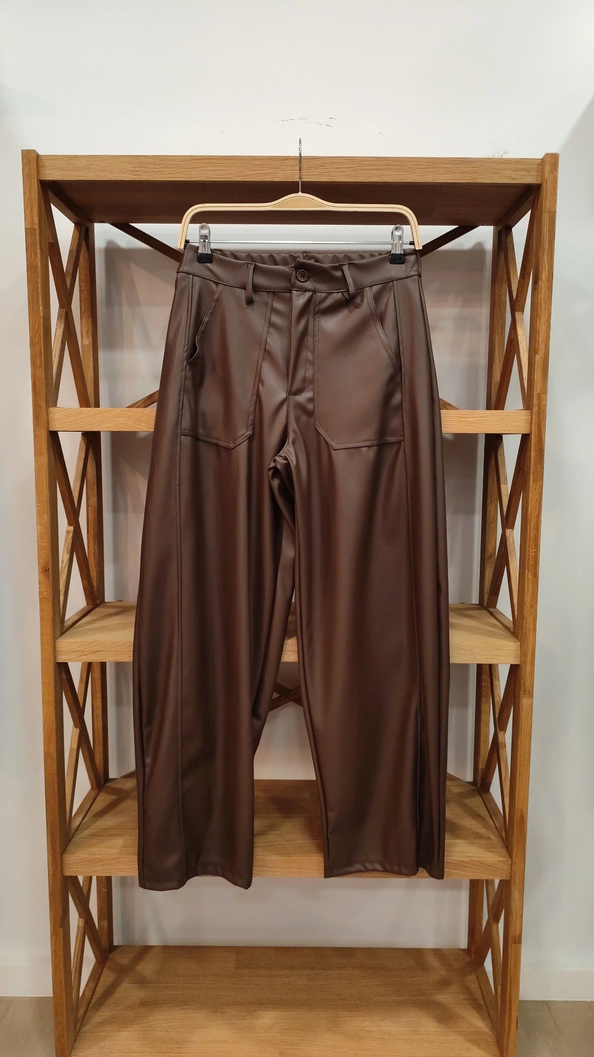 Pantalón Bombacho Efecto Piel